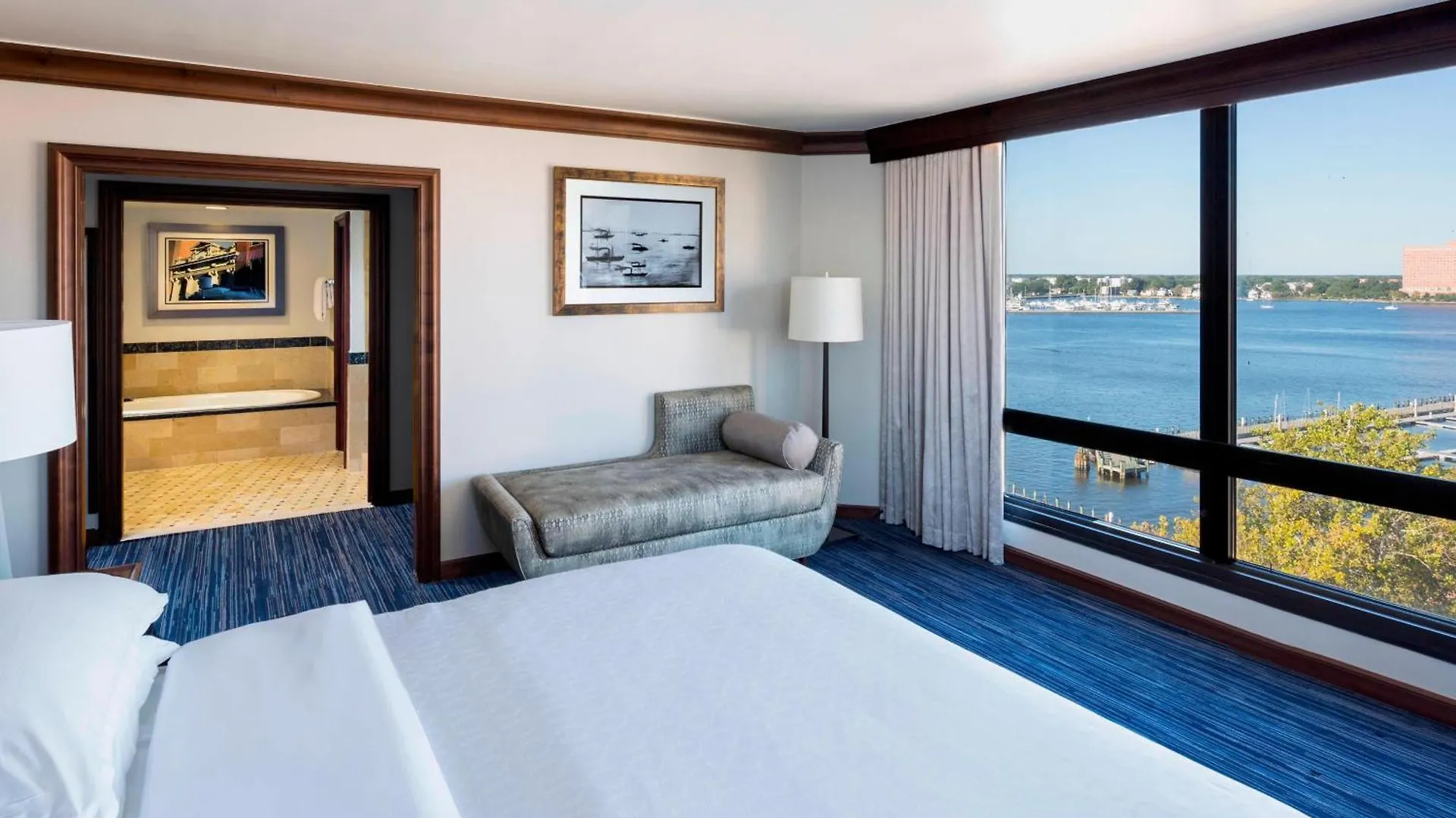 ****  Sheraton Norfolk Waterside Hotel United States