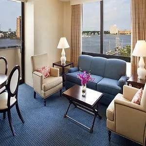 Sheraton Norfolk Waterside Hotel