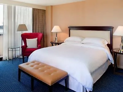 ****  Sheraton Norfolk Waterside Hotel United States