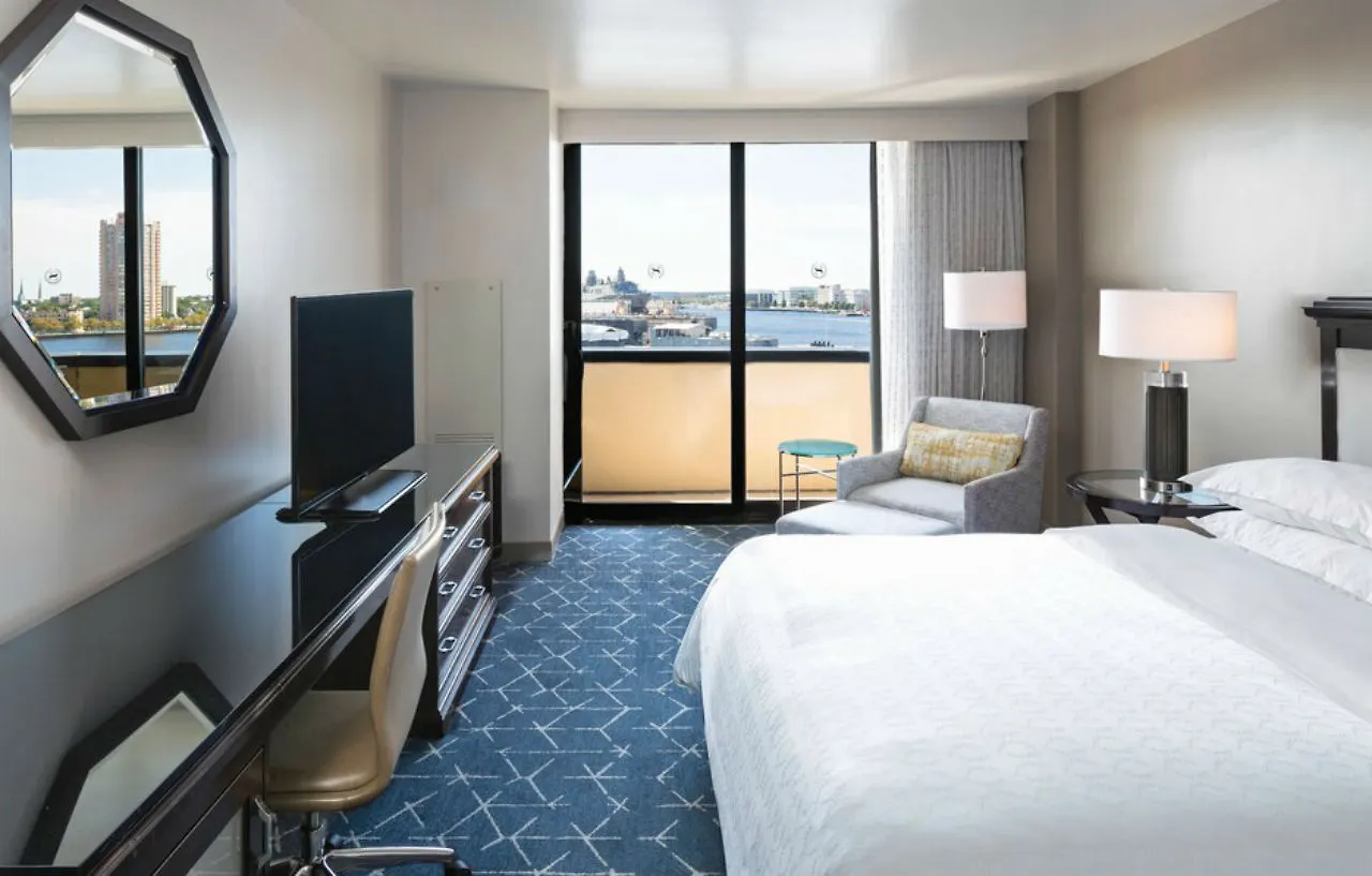 Sheraton Norfolk Waterside Hotel