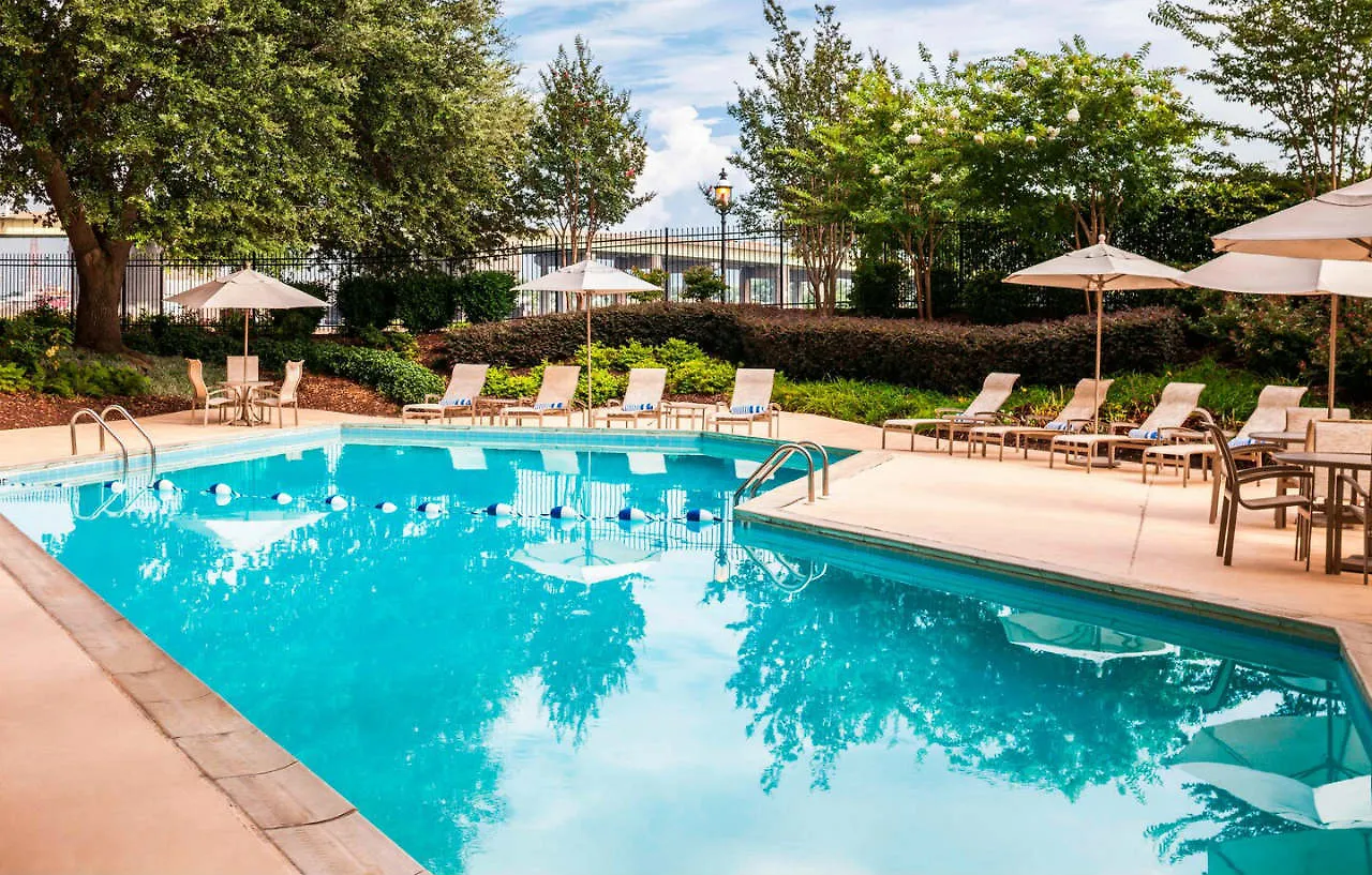 Sheraton Norfolk Waterside Hotel